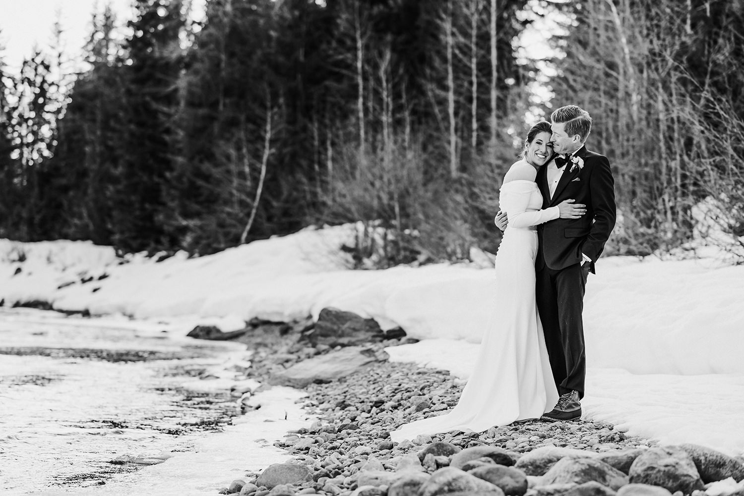 Winter elopement photographed by Darby Magill Photography