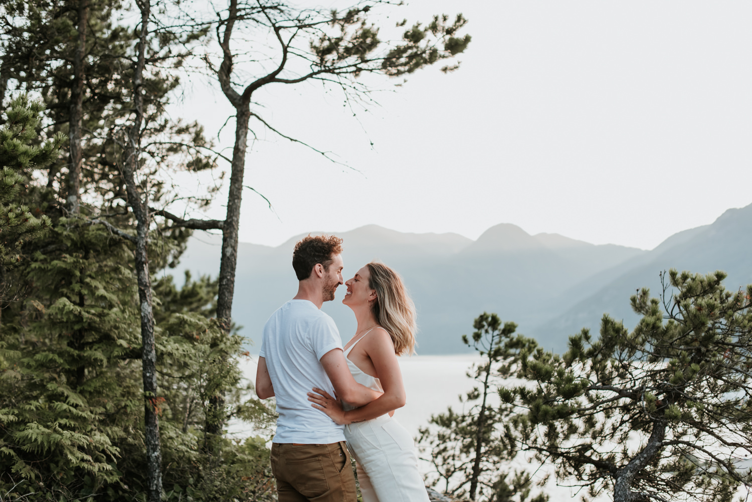 Squamish photographer captures engagement session overlooking Howe Sound
